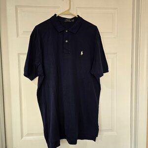 Excellent condition men's Polo Ralph Lauren short sleeve 2-button polo shirt.